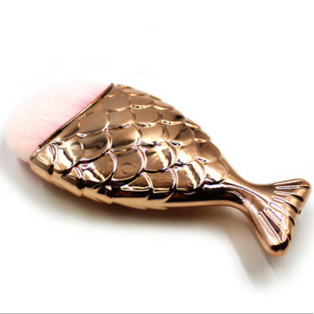 BabeBox Mermaid Fishtail Shaped Brush